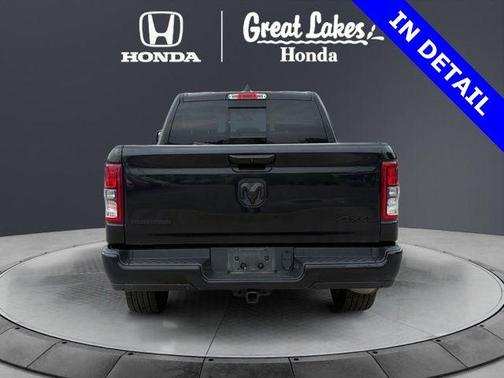 Diamond Black Crystal Pearlcoat 2022 RAM 1500 Big Horn/Lone Star