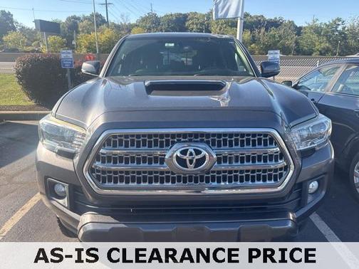 2017 Toyota Tacoma TRD Sport