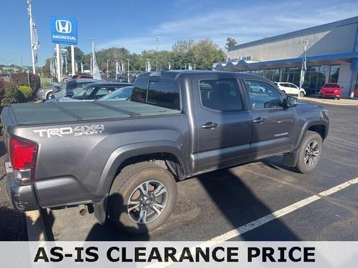 2017 Toyota Tacoma TRD Sport
