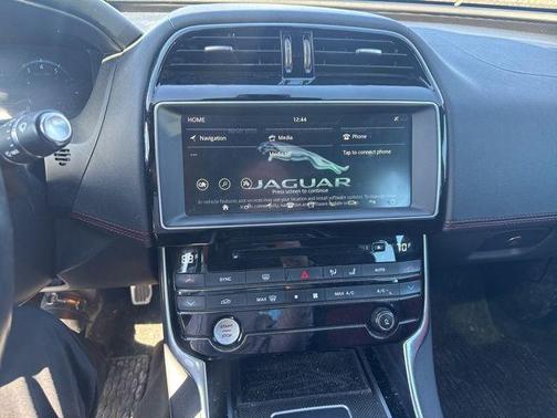 2018 Jaguar XE 35t R-Sport