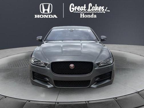 2018 Jaguar XE 35t R-Sport