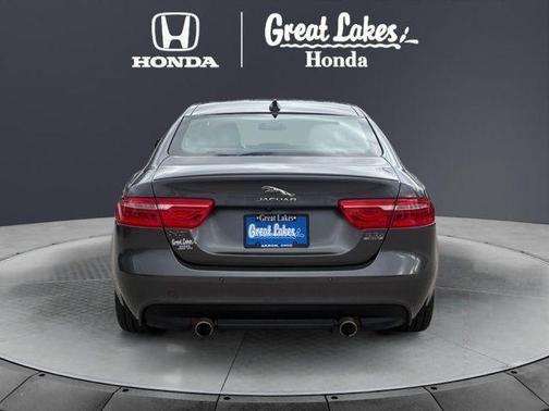 2018 Jaguar XE 35t R-Sport