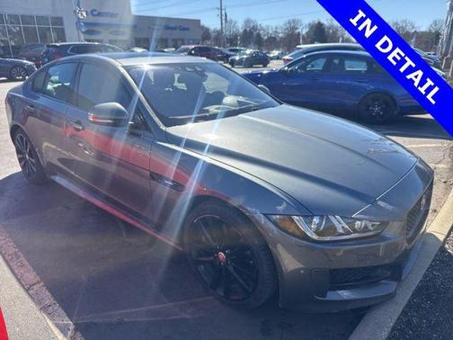 2018 Jaguar XE 35t R-Sport