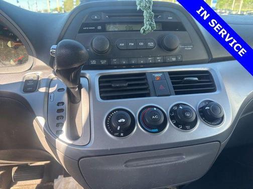 Silver Pearl Metallic 2009 Honda Odyssey LX