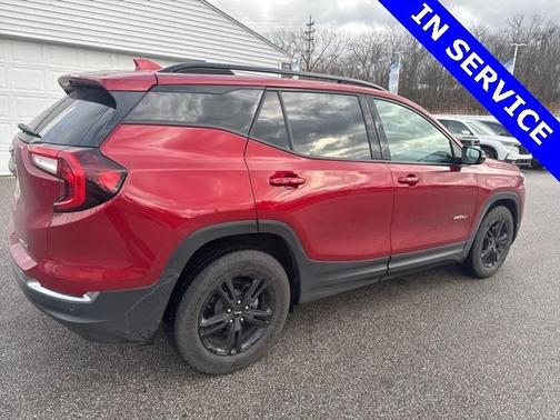 2024 GMC Terrain AWD AT4