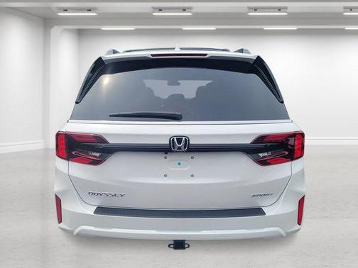 Platinum White Pearl 2026 Honda Odyssey Sport-L