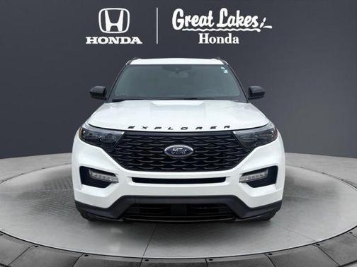 Star White Metallic Tri-Coat 2023 Ford Explorer ST-Line