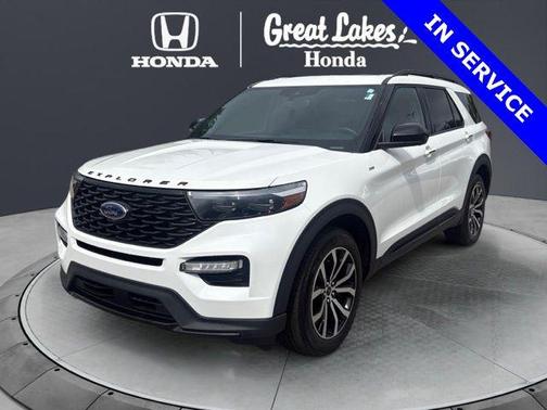 Star White Metallic Tri-Coat 2023 Ford Explorer ST-Line