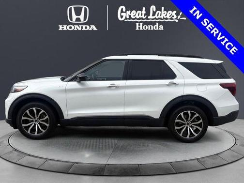 Star White Metallic Tri-Coat 2023 Ford Explorer ST-Line