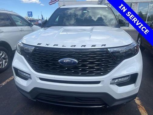 Star White Metallic Tri-Coat 2023 Ford Explorer ST-Line