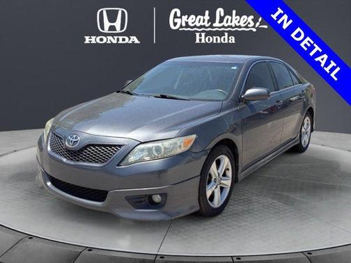Magnetic Gray Metallic 2011 Toyota Camry SE