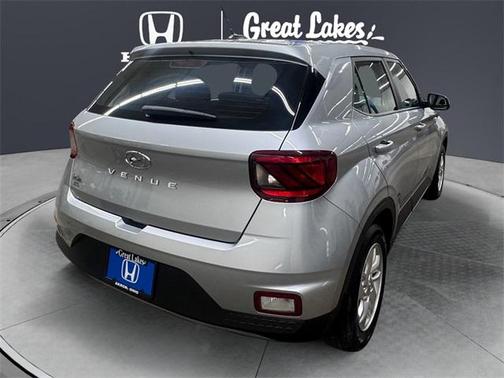 2023 Hyundai VENUE SE