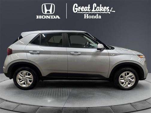 2023 Hyundai VENUE SE