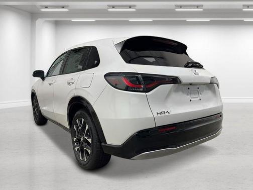 Platinum White Pearl 2026 Honda HR-V EX-L