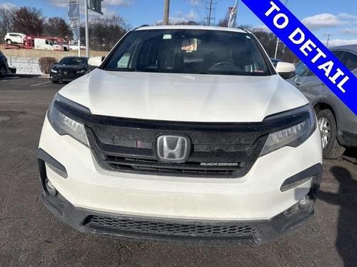 2021 Honda Pilot AWD Black Edition