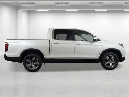 Platinum White Pearl 2026 Honda Ridgeline RTL