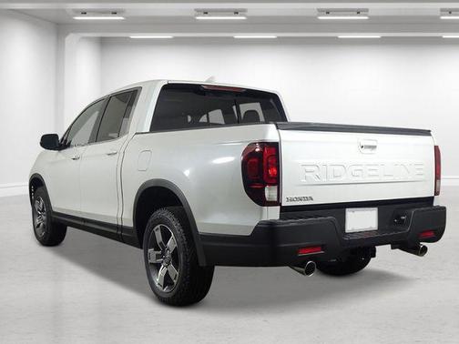 Platinum White Pearl 2026 Honda Ridgeline RTL