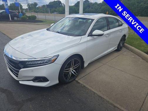 Platinum White Pearl 2022 Honda Accord Touring 2.0T
