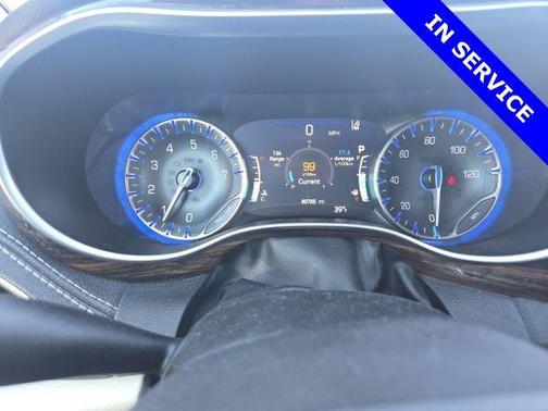 Brilliant Black Crystal Pearlcoat 2023 Chrysler Pacifica Limited