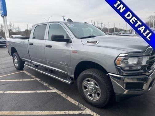 2021 RAM 2500 Tradesman Crew Cab 4x4 8' Box