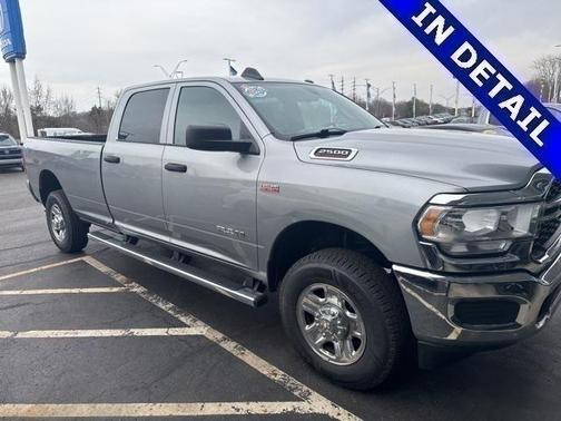 2021 RAM 2500 Tradesman Crew Cab 4x4 8' Box