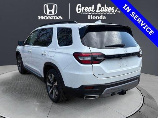 Platinum White Pearl 2025 Honda Pilot Elite