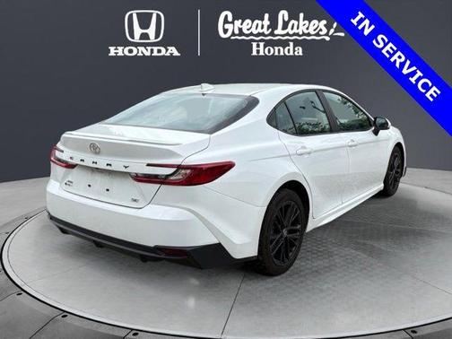 Ice Cap 2025 Toyota Camry SE