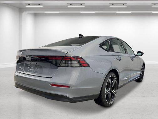 Urban Gray Pearl 2026 Honda Accord SE