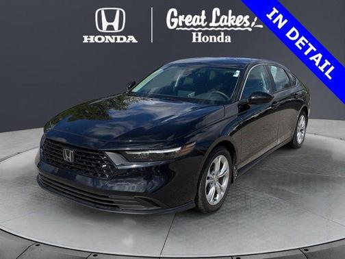 Crystal Black Pearl 2024 Honda Accord LX 1.5T