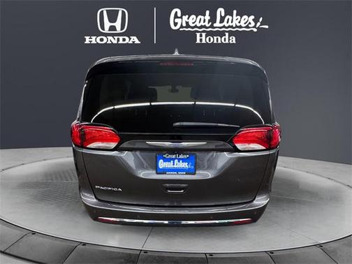 2018 Chrysler Pacifica Touring Plus