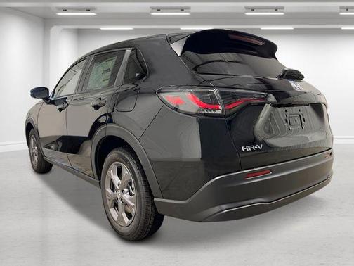 Crystal Black Pearl 2027 Honda HR-V LX