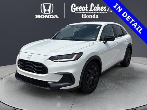 Platinum White Pearl 2024 Honda HR-V Sport