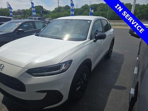 Platinum White Pearl 2024 Honda HR-V Sport