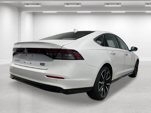 Platinum White Pearl 2026 Honda Accord Hybrid Touring