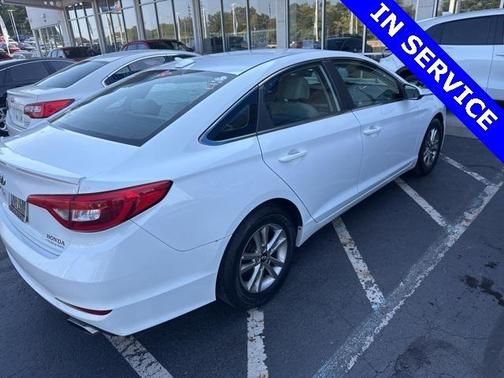2017 Hyundai SONATA SE