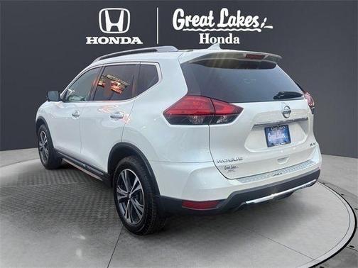 2017 Nissan Rogue SL