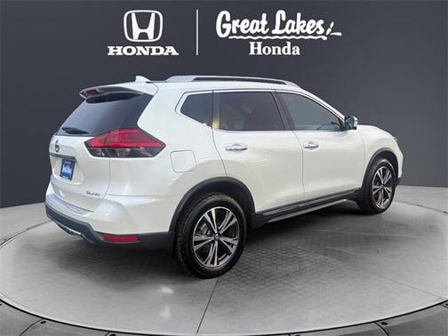 2017 Nissan Rogue SL