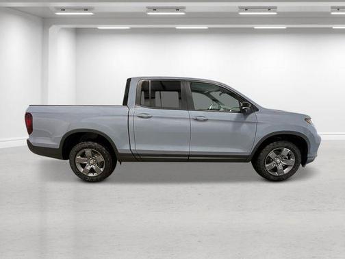 Sonic Gray Pearl 2026 Honda Ridgeline TrailSport
