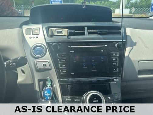 2017 Toyota Prius v Four