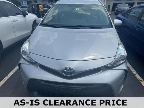 2017 Toyota Prius v Four