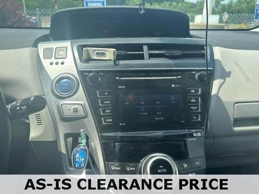2017 Toyota Prius v Four