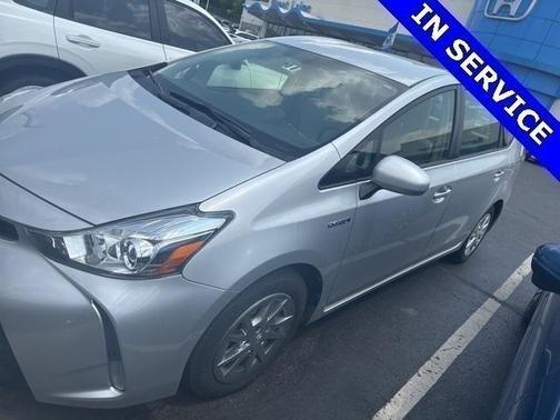 2017 Toyota Prius v Four
