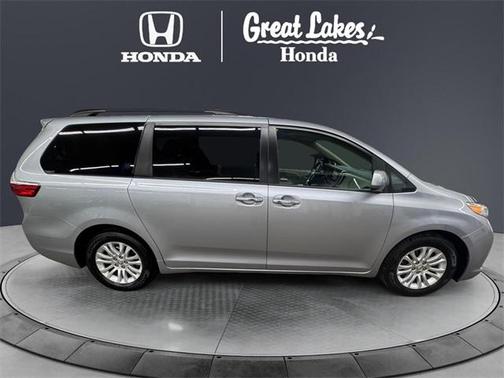 2015 Toyota Sienna XLE