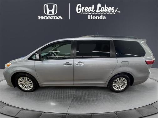 2015 Toyota Sienna XLE