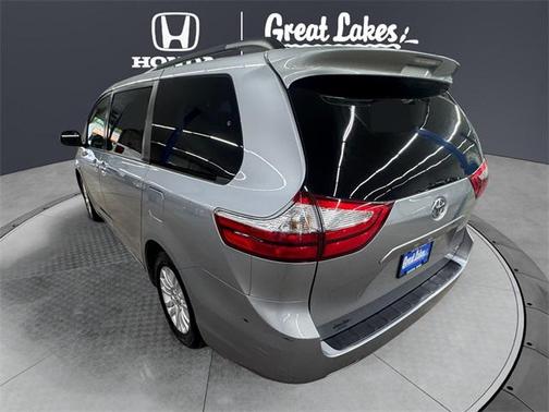 2015 Toyota Sienna XLE