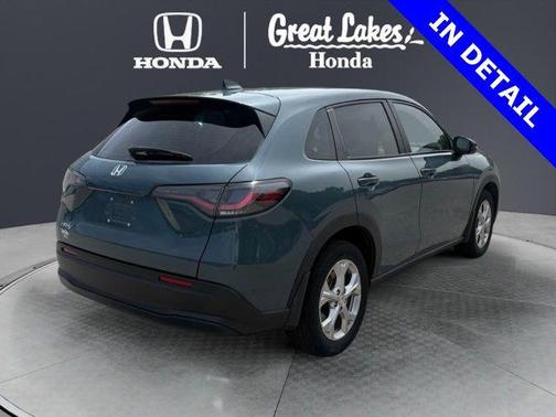 Urban Gray Pearl 2024 Honda HR-V LX