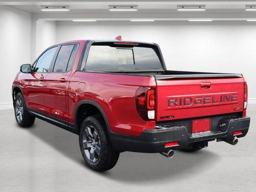 Radiant Red Metallic II 2026 Honda Ridgeline TrailSport