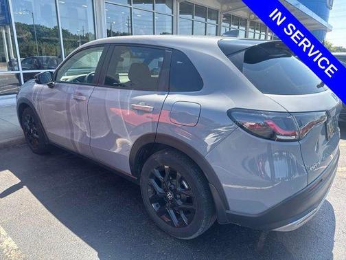 Urban Gray Pearl 2025 Honda HR-V AWD Sport