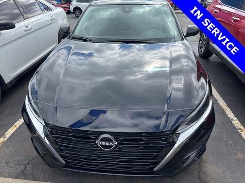 Super Black Clearcoat 2025 Nissan Altima S FWD