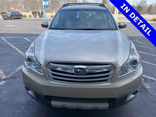 Harvest Gold Metallic 2010 Subaru Outback 2.5 i Limited